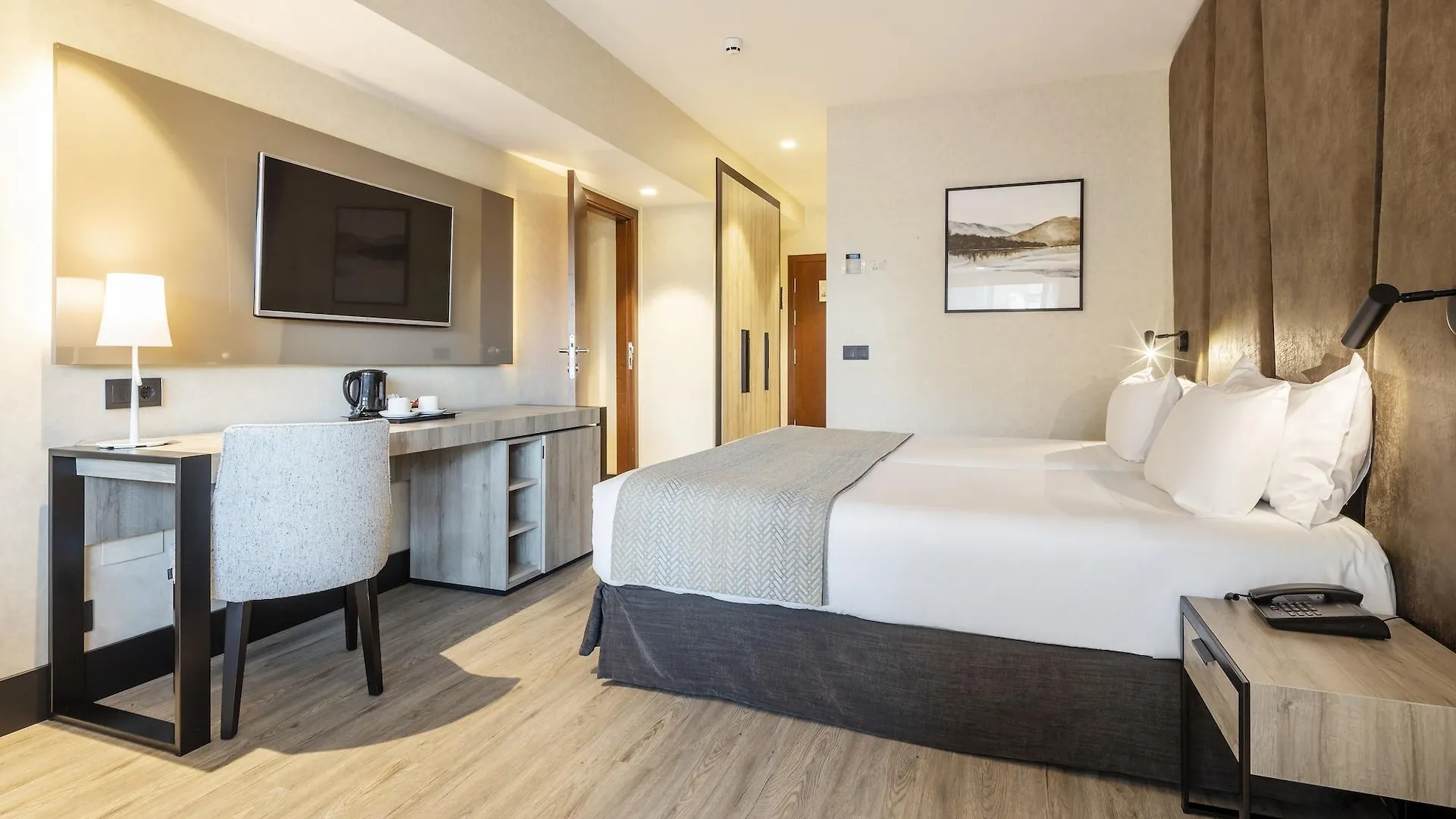 Ilunion Malaga Hotel 4*,