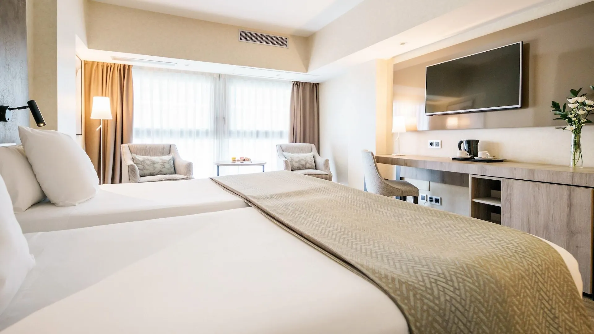 Ilunion Malaga Hotel 4*,  Spanien