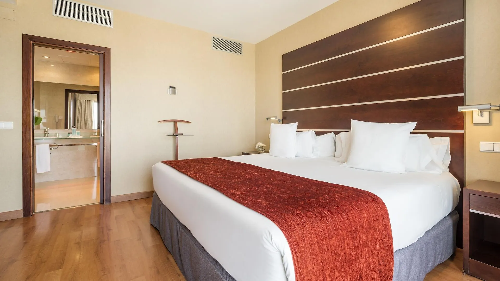 Ilunion Malaga Hotel